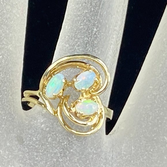 14K yellow gold 0.9ct trio oval Opal Abractive butterfly...